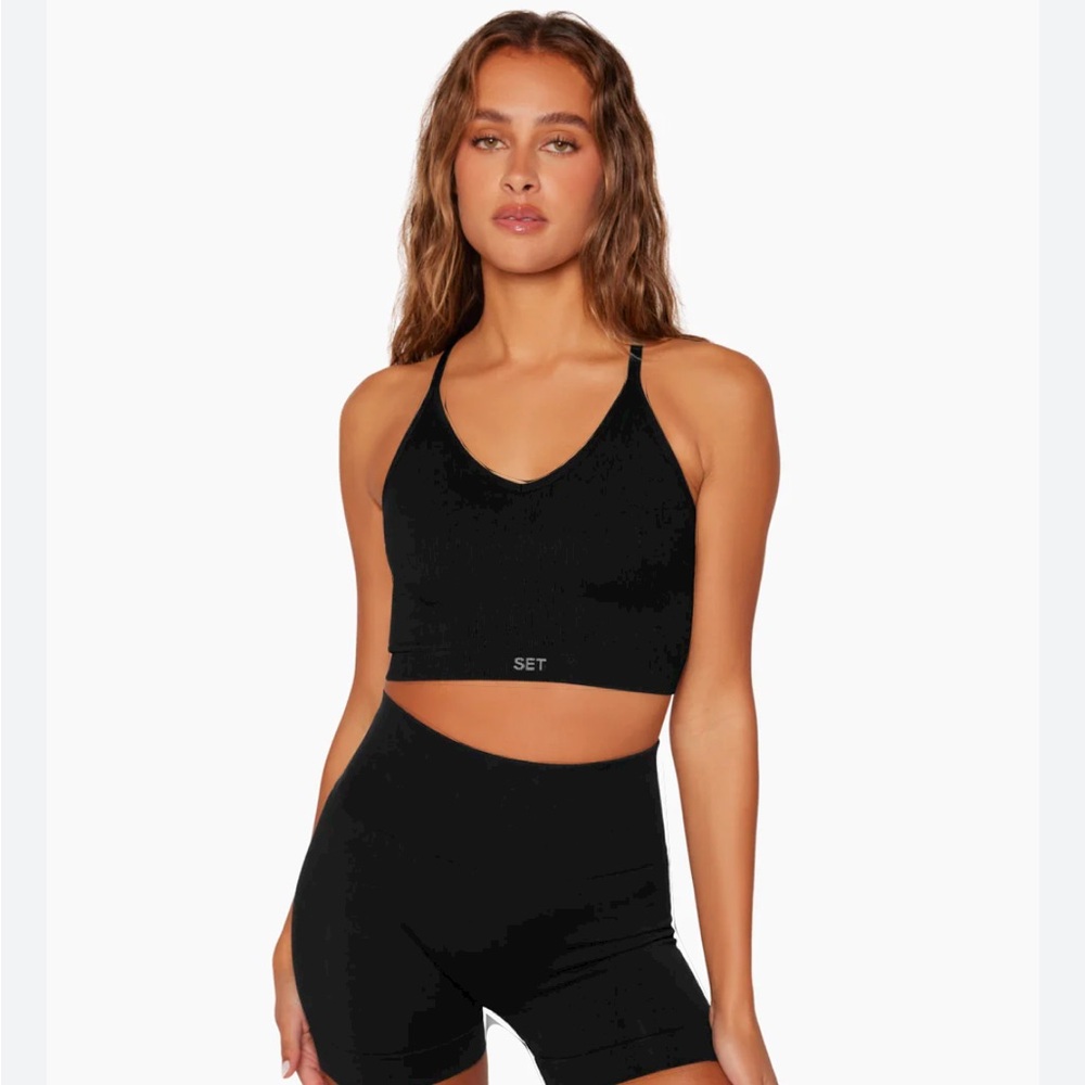 Ribbed V Onyx Set Active Bra